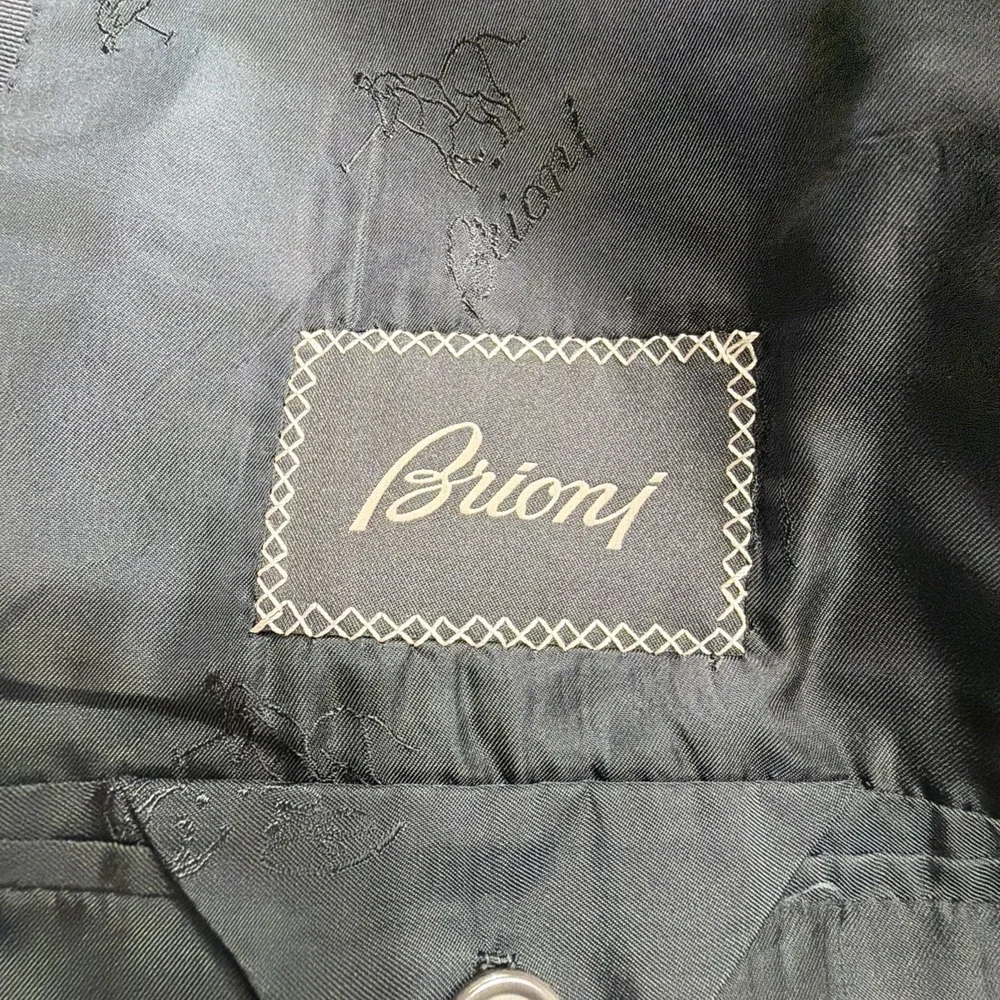 *Modern* Brioni Spartaco Black Tuxedo Jacket 44R